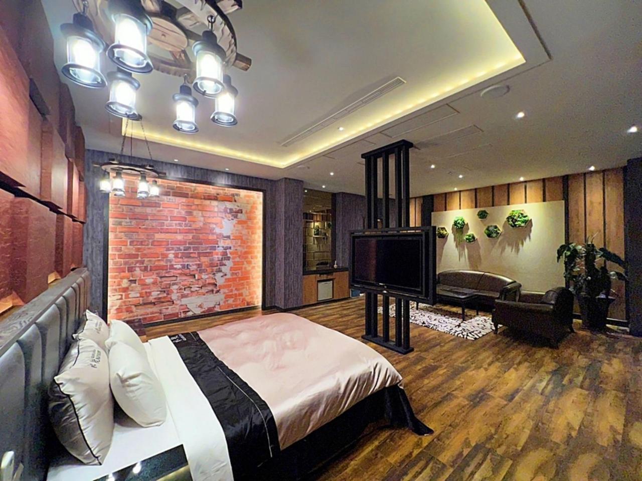 Aquarius Motel Taichung Exterior foto